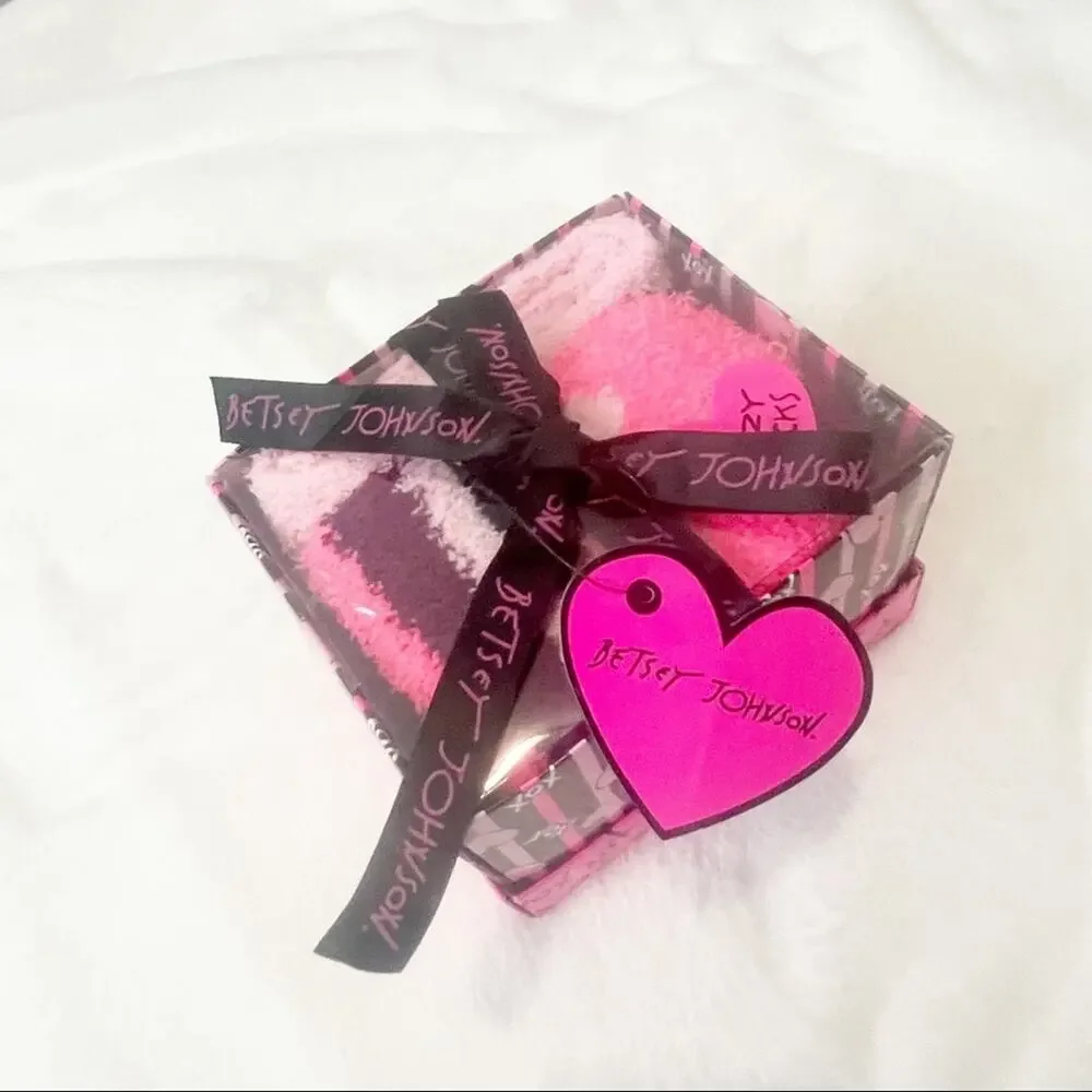 Betsey Johnson cozy socks 3 pk gift set pink black comfy size 9-11